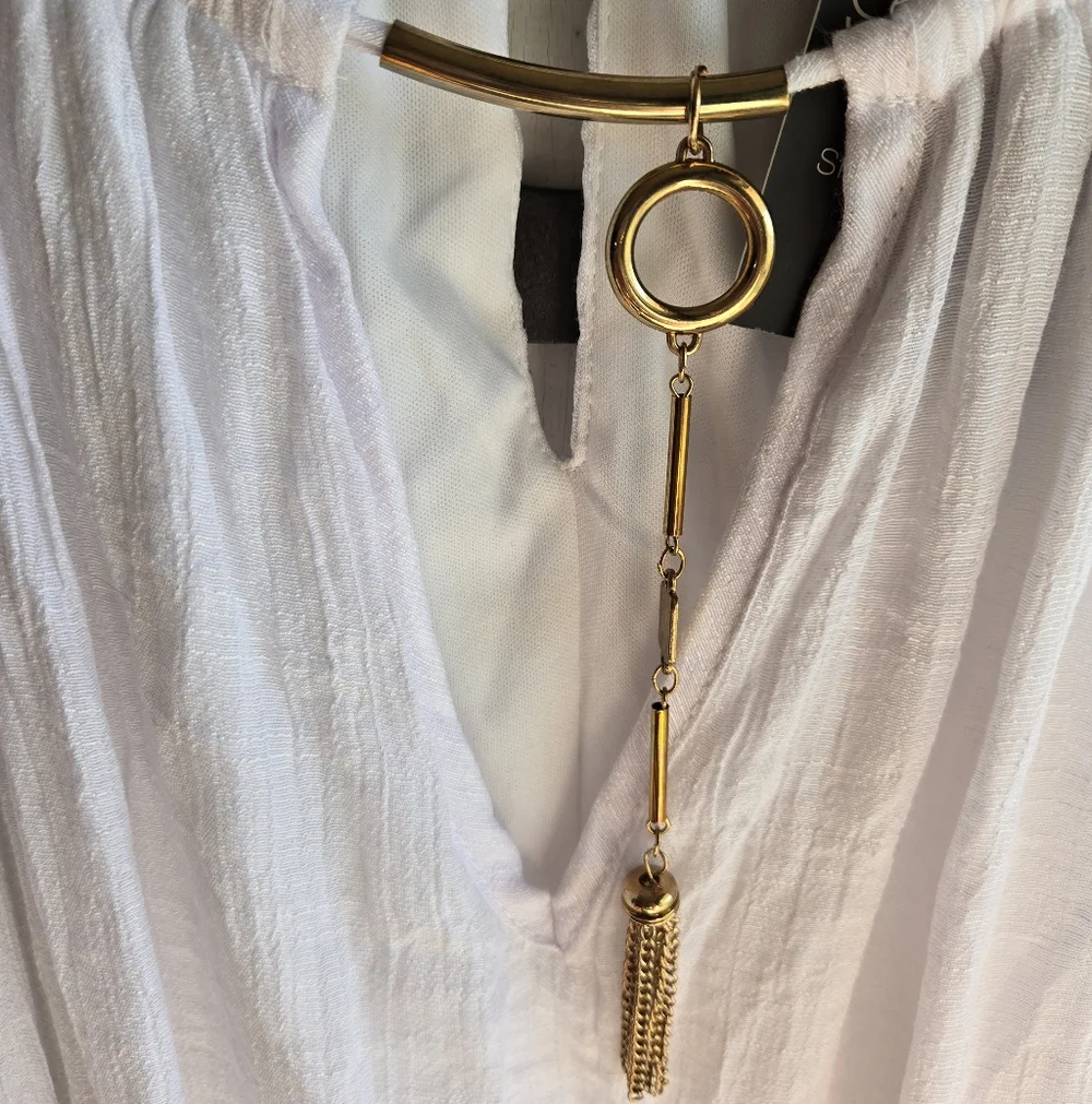 Mlle Gabrielle Sleeveless White High-Low Summer Dress with Pendant Detail NWT - Picture 5 of 5